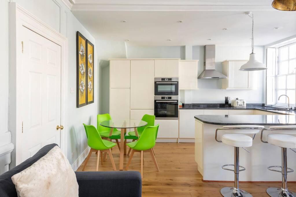 Beautiful Apartment, Incredible Central Location Bath Exterior photo