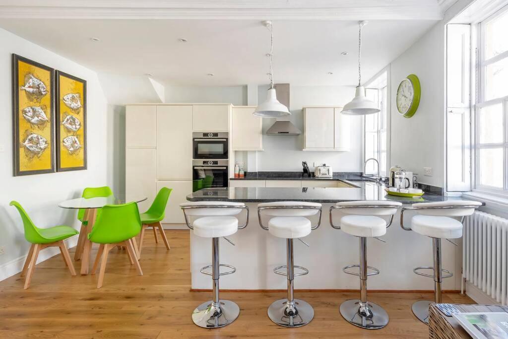 Beautiful Apartment, Incredible Central Location Bath Exterior photo